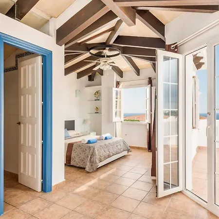 Holiday home En Calan Forcat